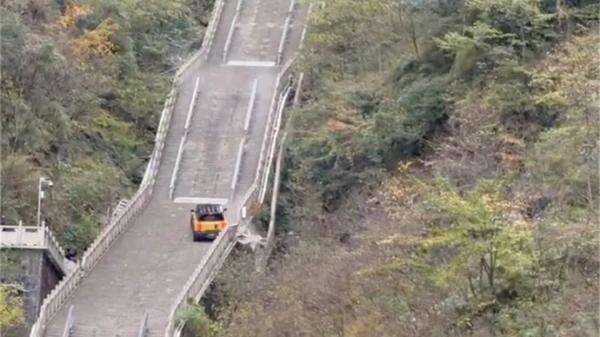 Viral SUV Chery Gagal Tiru Range Rover Taklukkan Tanjakan Ekstrem, Berujung Minta Maaf