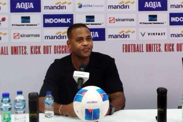 Patrick Kluivert Dikritik Habis-habisan usai Dibungkam Arab Saudi, 2 Bintang Persib Disorot!