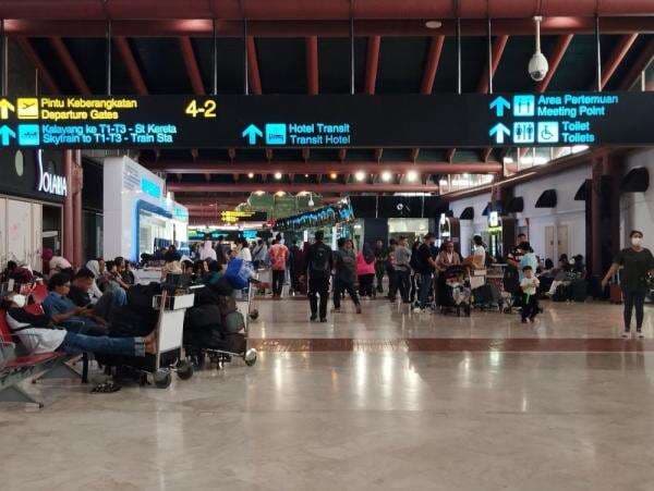 Mulai Padat, Puncak Arus Penumpang di Bandara Soetta Diprediksi pada 21 dan 28 Desember 2025