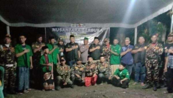 Jaga Kamtibmas, Polri dan Ansor Buka Puasa Bersama di Posko Mudik Bok Putih Jombang