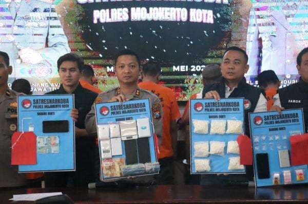 Polres Mojokerto Berhasil Amankan 8 Pelaku Pengedar Narkoba, Selamatkan 10 Ribu Jiwa