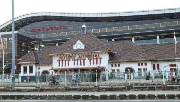 HUT ke-80 TNI, KAI Daop 1 Jakarta Lakukan Rekayasa Perjalanan KAJJ