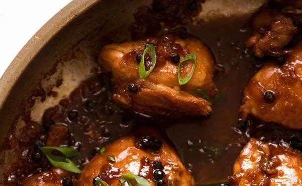 Mengenal Chicken Adobo, Hidangan Khas Filipina Favorit Bruno Mars