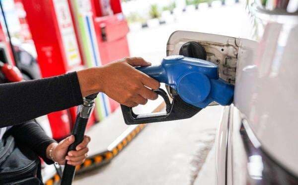 Bahlil Keukeuh Wajibkan Campuran Etanol 10 di BBM