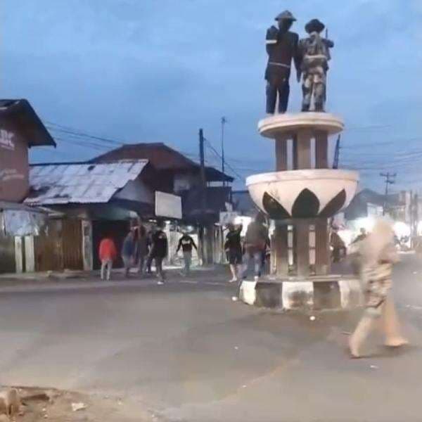 Aksi Tawuran di Jalur Alternatif Lamaran Ganggu Arus Mudik, Buat Para Pemudik Ketakutan