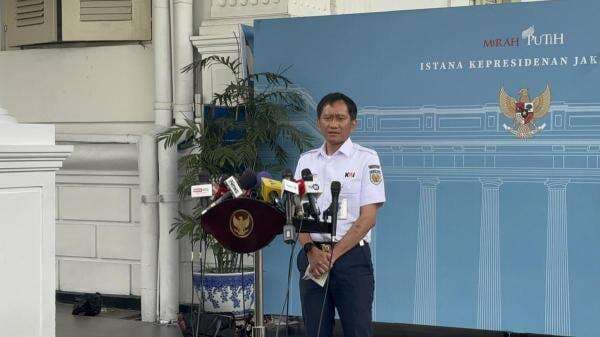 Dirut KAI Lapor ke Prabowo soal Kesiapan Kereta Khusus Petani-Pedagang