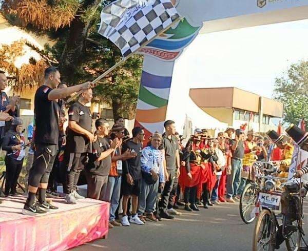 Fornas 2025 NTB, AHY Terkejut Peserta Lansia Kayuh Sepeda dari Lahat ke Lombok