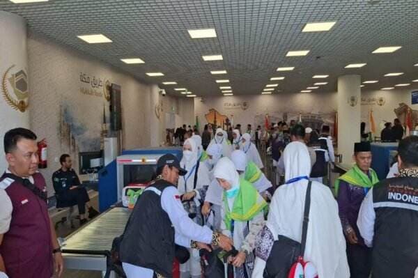 Alhamdulillah, Kloter 1 Jemaah Haji Indonesia Mendarat dengan Selamat di Tanah Suci