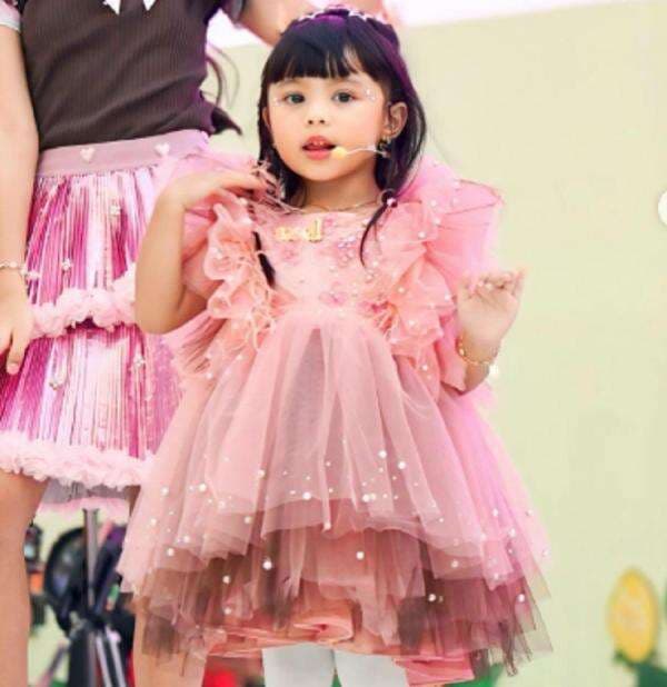 Gemasnya Ameena saat Tampil di Panggung, Ashanty Jadi Fans Nomor Satu