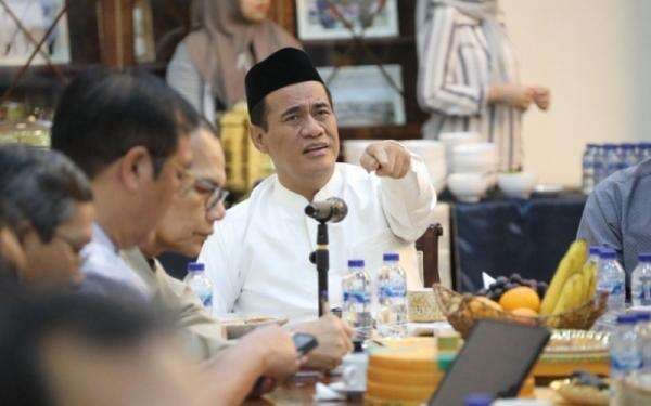 Mentan Pastikan Harga Beras Segera Turun, Mafia Pangan Bakal Ditindak Tegas