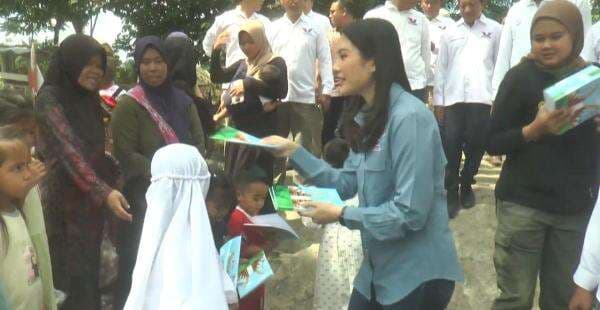 Angela Tanoesoedibjo Kunjungi dan Berdayakan UMKM di Lombok Barat Angela Tanoesoedibjo Kunjungi dan Berdayakan UMKM di Lombok Barat