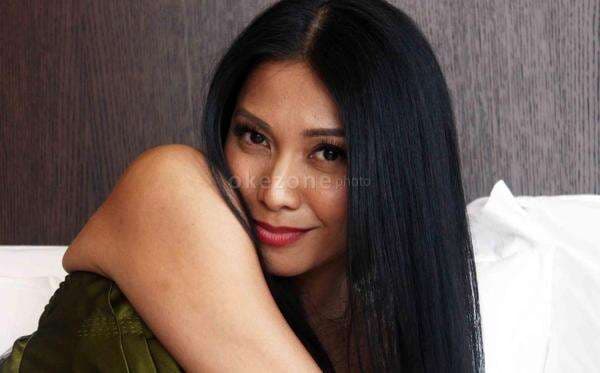 Bintangi Series Hollywood, Anggun Latihan Bareng Juara Dunia Kickboxing