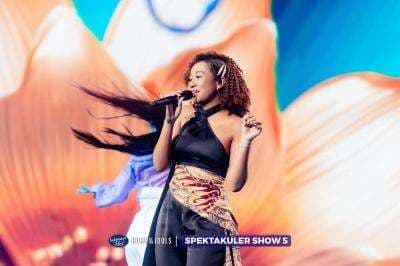 Sukses Nyanyikan Lagu Berbahasa Jawa, Angie Carvalho Nangis di Panggung Indonesian Idol Season XIII