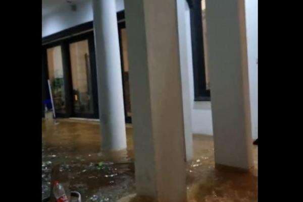 Rumah Mewah Tamara Geraldine Kebanjiran