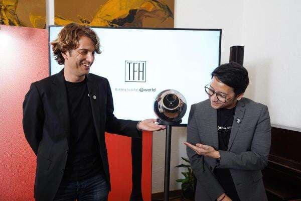 Apa Itu Aplikasi World? Fenomena Warga Bekasi Dapat Rp800.000 dari Rekam Retina yang Kini Dibekukan Komdigi