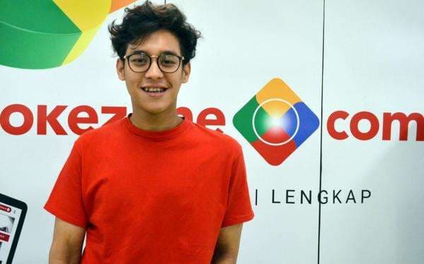 Ardhito Pramono Curhat Jalani Semua Sendiri saat Sakit: Gak Boleh Nangis Ardhito Pramono Curhat Jalani Semua Sendiri saat Sakit: Gak Boleh Nangis