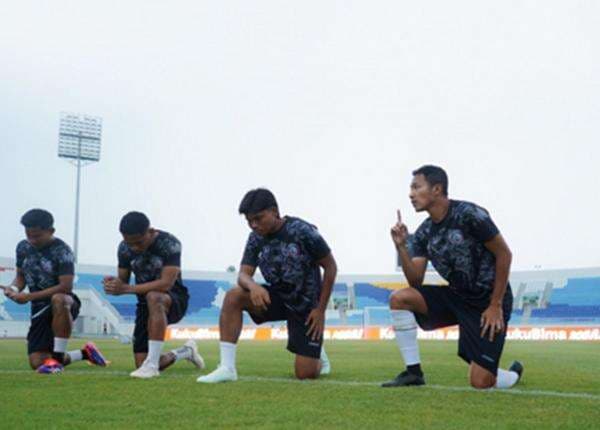 Laga Arema FC vs Semen Padang Tetap Digelar di Stadion Kanjuruhan, Usai Insiden Pelemparan Batu