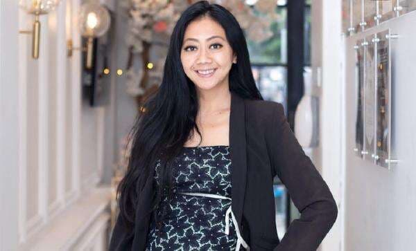 Foto Mesra Bareng Bule, Asri Welas Diduga Punya Pacar Baru 