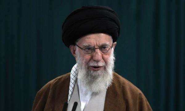 Khamenei: Iran Bikin KO Israel! Khamenei: Iran Bikin KO Israel!