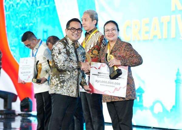 Hebat! Kota Semarang Raih Penghargaan Nasional Creative Financing, Bukti Inovasi Pemkot Hadirkan Pembangunan yang Berdampak