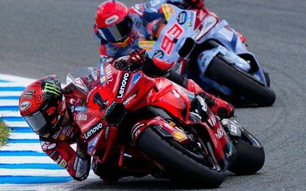 Bagnaia Tumbangkan Marquez di Tes Balaton Park: Sinyal Kebangkitan?