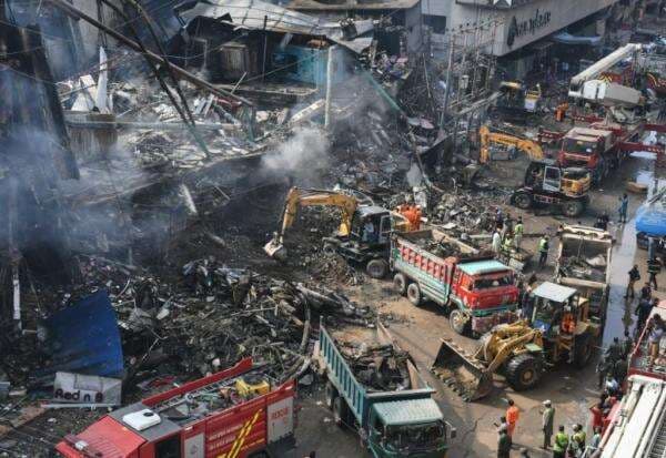 Horor! Mal Terbakar Hebat, 21 Orang Tewas 61 Lainnya Hilang