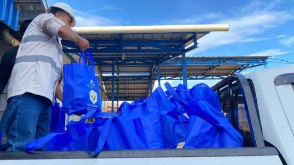 1500 Paket Bingkisan Lebaran 2025 Disalurkan PT GKP kepada Masyarakat Lingkar Tambang