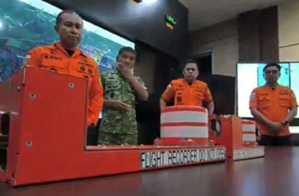KNKT Terima Black Box dari Basarnas, Penyebab Jatuhnya Pesawat ATR 42-500 Diselidiki