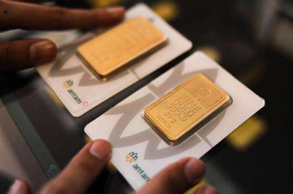 Harga Emas Antam Hari Ini Turun Lagi, Buyback Tembus Segini