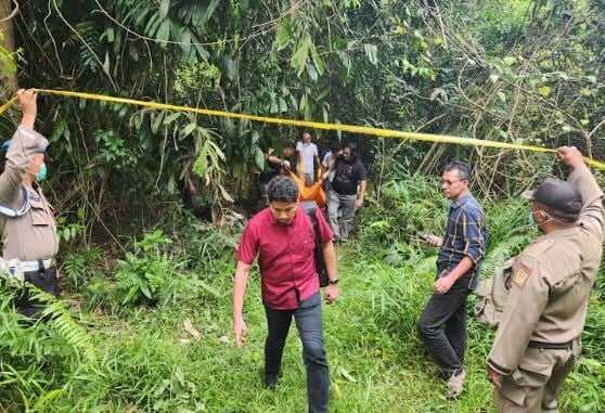 Keji! Siswi SMA di Lampung Tewas Dibunuh Pria Beristri gegara Minta iPhone Keji! Siswi SMA di Lampung Tewas Dibunuh Pria Beristri gegara Minta iPhone