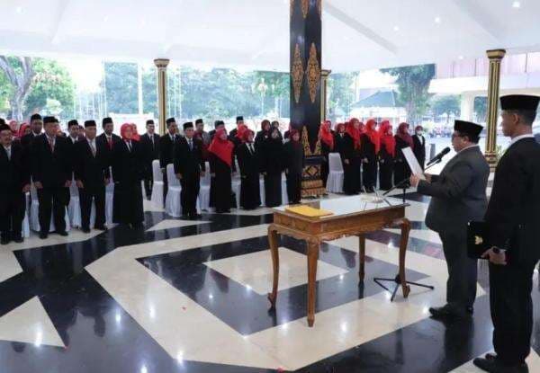 Pelantikan 8 Kepala SMP di Jombang Dituding Tabrak Permendikbudristek, Begini Penjelasan Akademisi