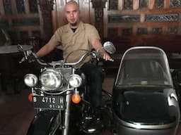 Ahmad Dhani Jajal Motor Legendaris Soeharto, Netizen Ributkan Pelat Nomor yang Mati