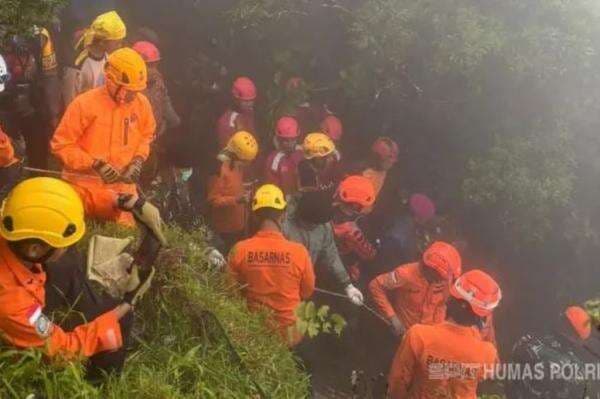 Operasi SAR Pesawat ATR 42-500 di Bulusaraung Ditutup, Seluruh Korban Dievakuasi