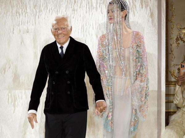Desainer Giorgio Armani Meninggal Dunia