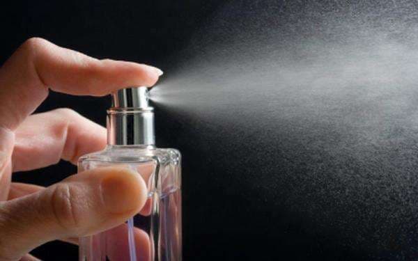 Cek Fakta, Semprot Parfum ke Leher Sebabkan Tiroid?