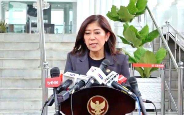 Menkomdigi Bakal Pelototi E-Commerce dan Medsos yang Lakukan Thrifting