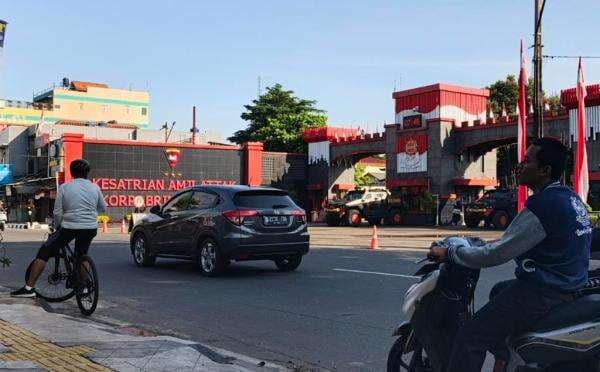 Lalu Lintas di Mako Brimob Kelapa Dua Depok Kembali Normal usai Sempat Memanas