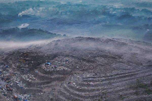 Viral Open Trip ke Bantar Gebang, Biaya mulai dari Rp99.900!