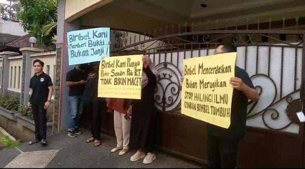 Satu Tahun Beroperasi Tak Juga Diberi Izin, Para Pekerja Bimbel di BCC Kota Bogor Datangi Ketua RT