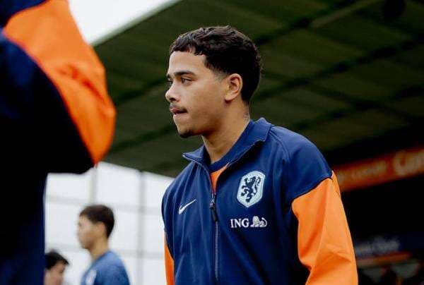 BREAKING NEWS: Pemain Como 1907 Lyfe Oldenstam Buka Peluang Perkuat Timnas Indonesia! BREAKING NEWS: Pemain Como 1907 Lyfe Oldenstam Buka Peluang Perkuat Timnas Indonesia!