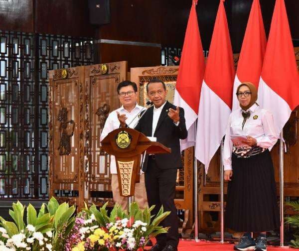 Warga Pulau Gag Minta Bahlil Izinkan Kembali Operasional Tambang Raja Ampat