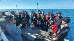 Bakamla RI Jemput 18 Nelayan Indonesia yang Sempat Ditangkap di Australia