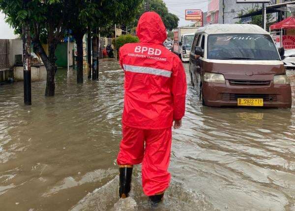 Permukiman di Kota dan Kabupaten Tangerang Terendam Banjir hingga 1 Meter Usai Diguyur Hujan