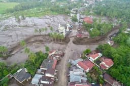 Banjir Bandang Terjang 3 Daerah di Sumbar, 13 Orang Meninggal Dunia