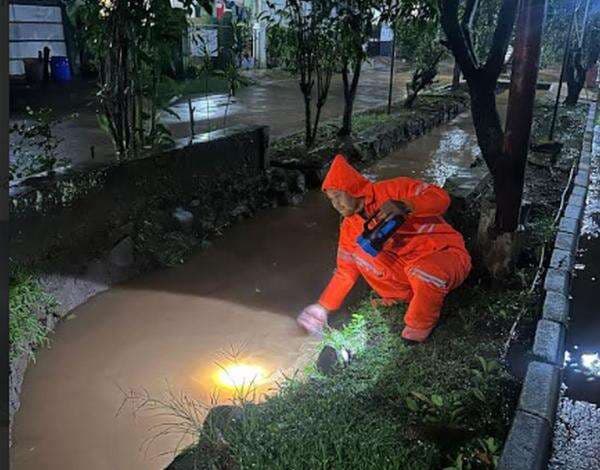Sungai Meluap, Puluhan Rumah di Citeureup Bogor Banjir