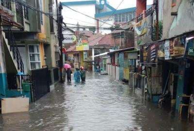 Hujan Deras, 14 Kampung di Dayeuhkolot Bandung Terendam Banjir Akibat Luapan Sungai Citarum
