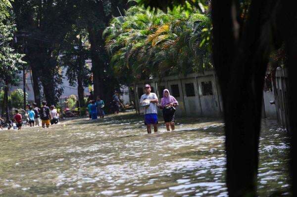 Banjir Jakarta Berangsur Surut, Tersisa 17 RT yang Masih Terendam