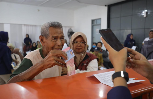 Bansos PKD 2025 Cair Setiap Bulan, Masyarakat Jakarta Dapat Rp900.000