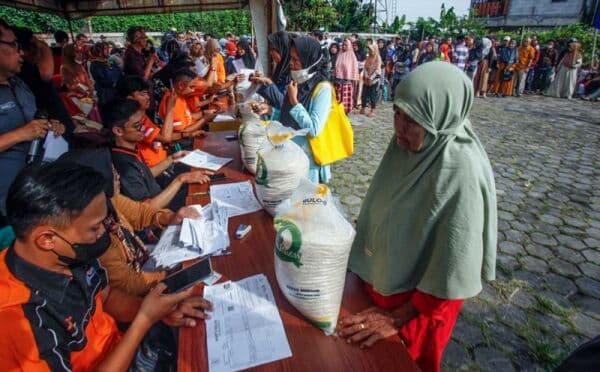 Bansos Beras Cair 360 Ribu Ton, Beban Rumah Tangga Berkurang