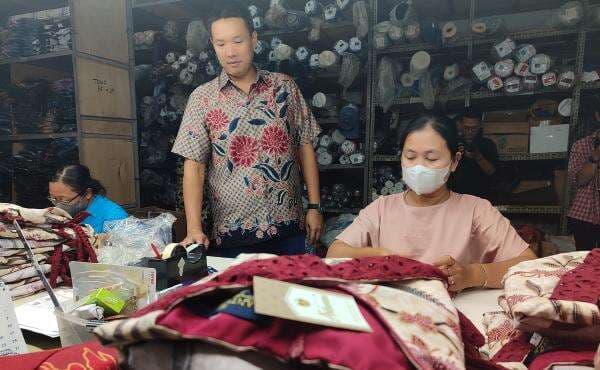 Dari Malioboro ke New York: Kisah Transformasi Batik Rianty ke Panggung Dunia